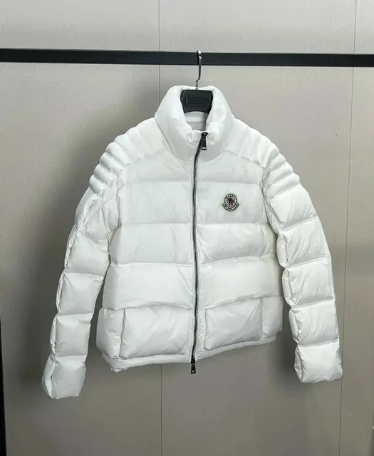 Moncler Puffer Jacket Classic Logo