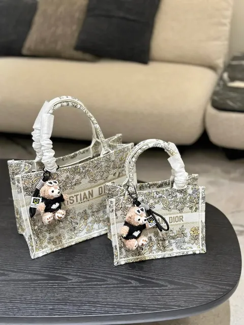 白提花托特+挂件 sise(26cm)