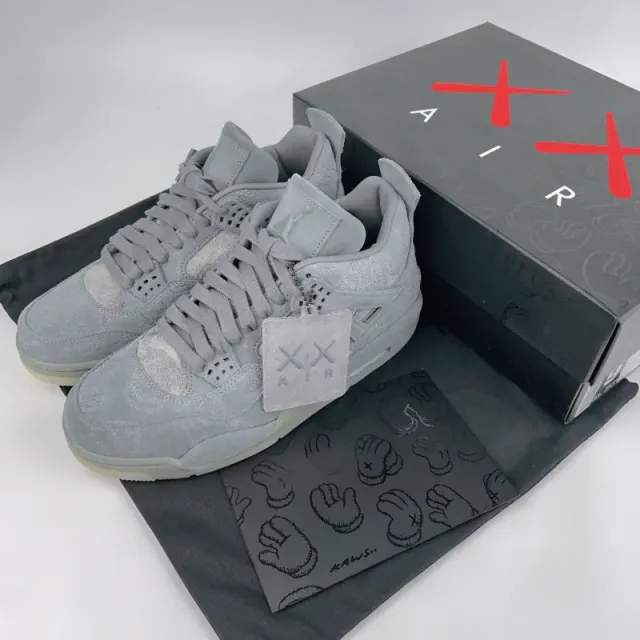 Air Jordan 4 KAWS