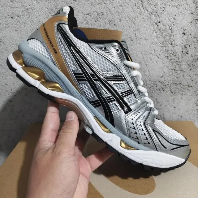 A019-102 金色42.5码