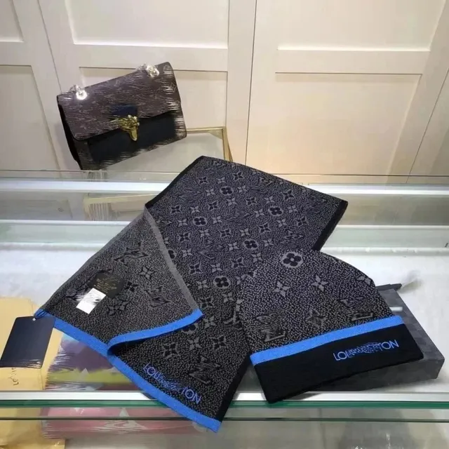 Louis Vuitton Monogram Knit Scarf Black with Blue Trim
