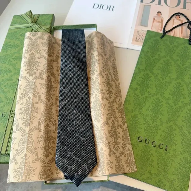 Gucci03(带盒)