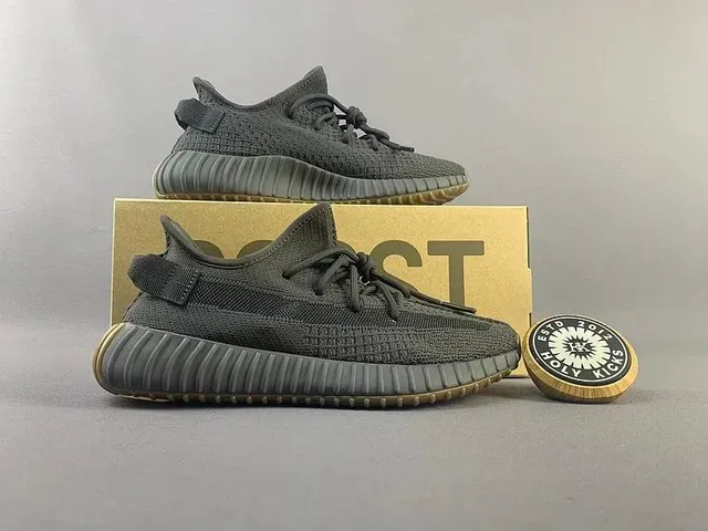 Yeezy Boost 350 V2 Zebra