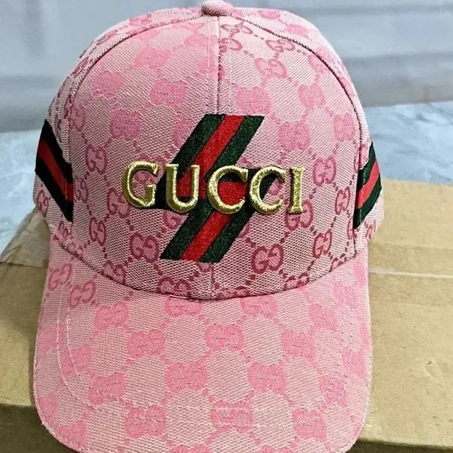 Gucci Baseball Cap GG Supreme Pink