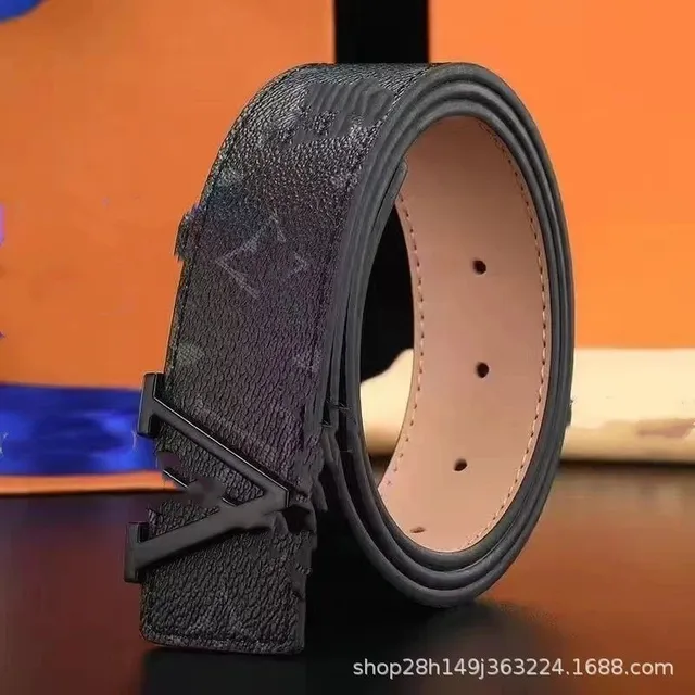 黑花黑扣