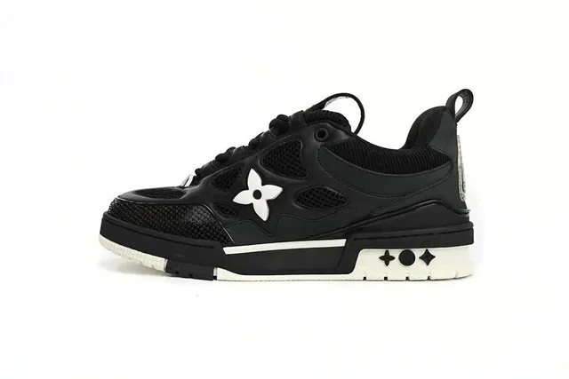 Louis Vuitton LV Trainer Monogram Flower