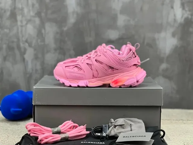 Balenciaga Triple S Pink