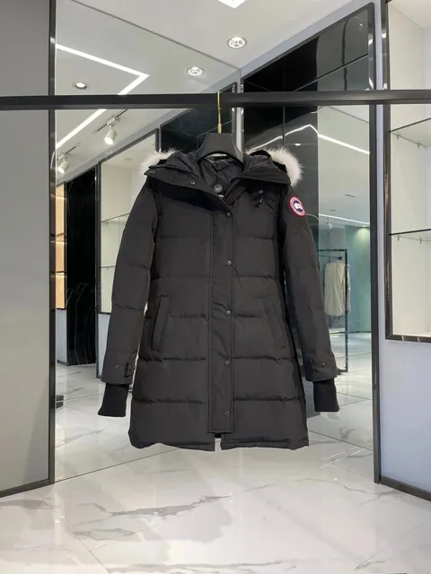 Canada Goose Parka Classic Fit with Fur Trim