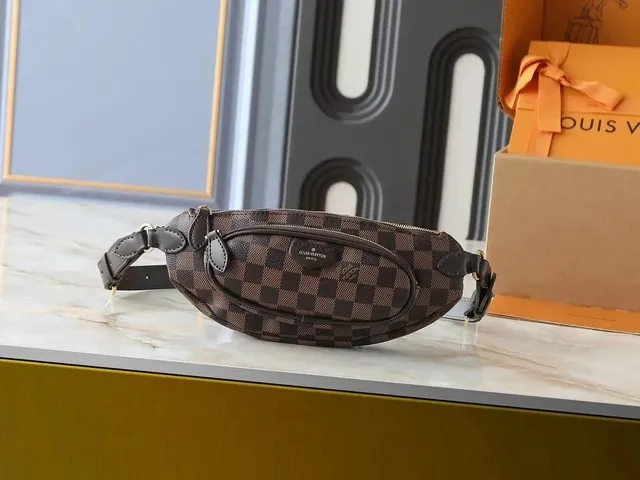 Louis Vuitton Belt Bag Damier Ebene