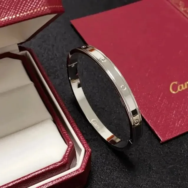 Cartier Juste Un Clou Bracelet Medium