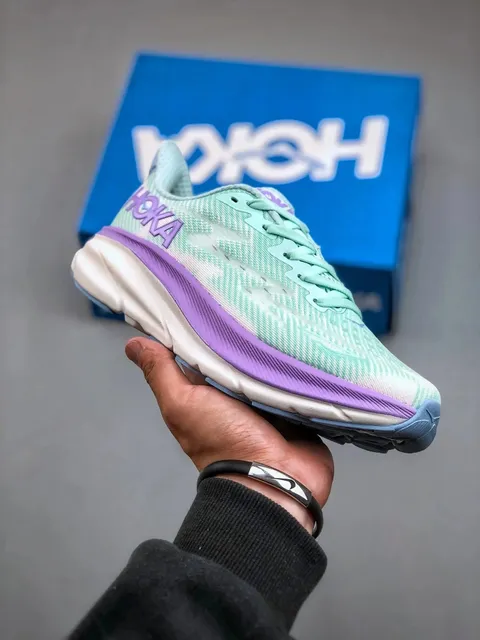 Hoka Clifton