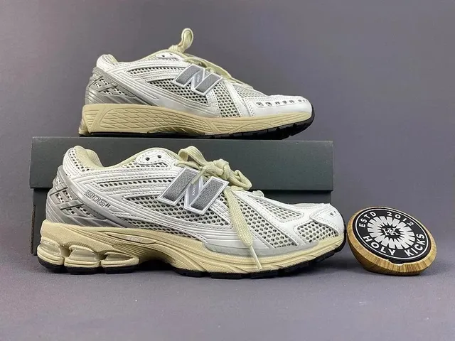 New Balance 1906R Cream Mesh