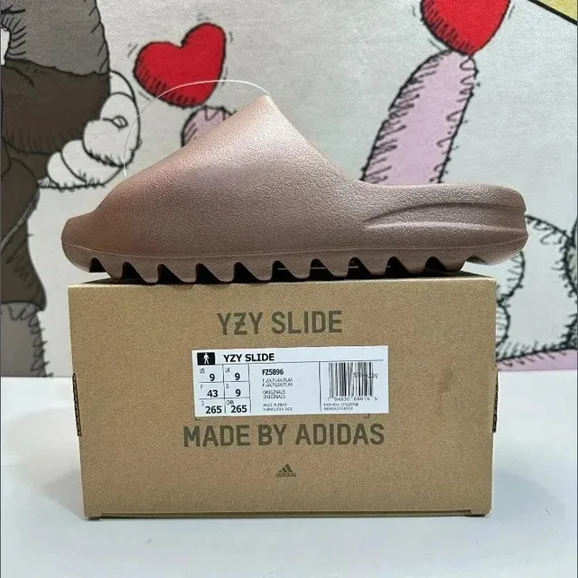 Yeezy Slide Bone
