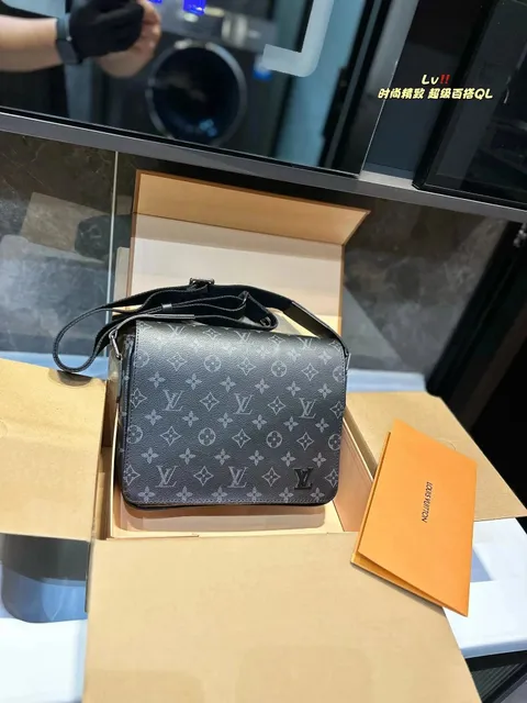 Louis Vuitton On The Go Monogram Eclipse Black