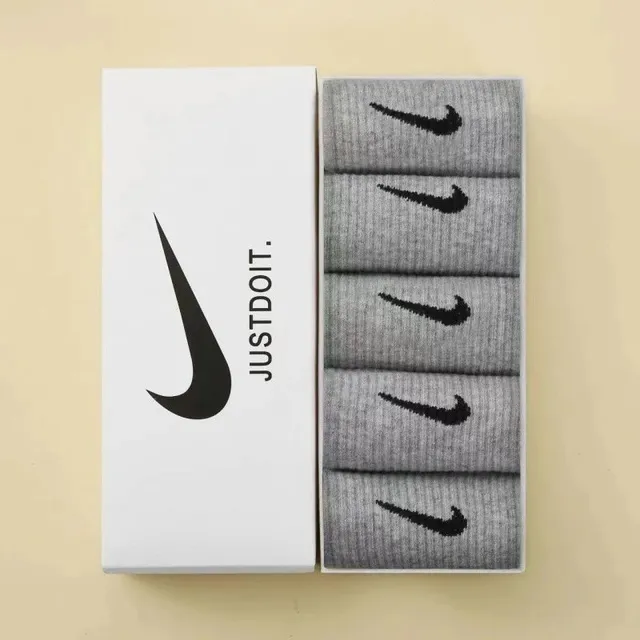 Nike Socks Swoosh Logo
