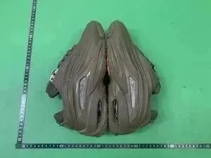 Yeezy Foam Runner Earth