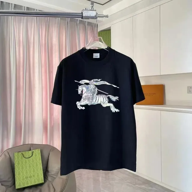 Burberry Equestrian Knight Tee Embroidered Knight Print