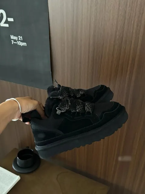 UGG Chunky Platform Sneaker Furry Lining