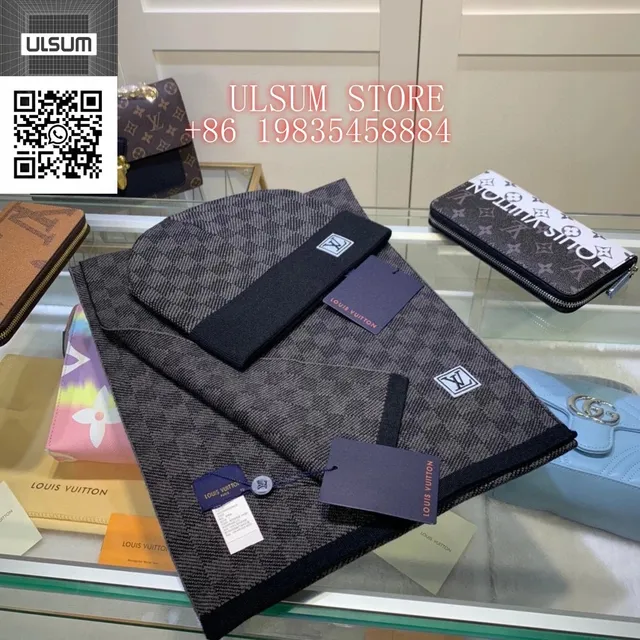 Louis Vuitton Scarf Monogram Pattern