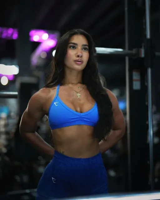 Gymshark Sports Bra Solid Color