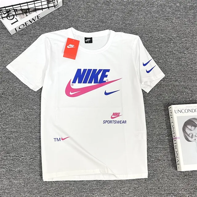 Nike Sportswear Tee Swoosh Logo