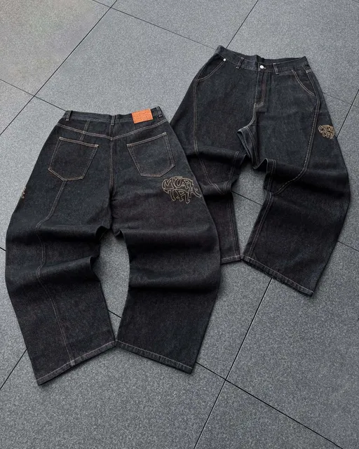 Baggy Jeans Embroidered Logo