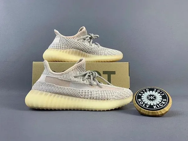 Yeezy Boost 350 V2 Zebra