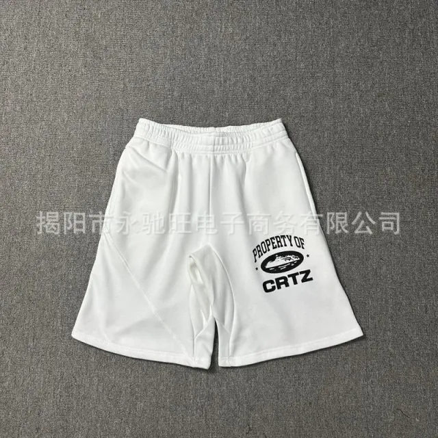 白色短裤