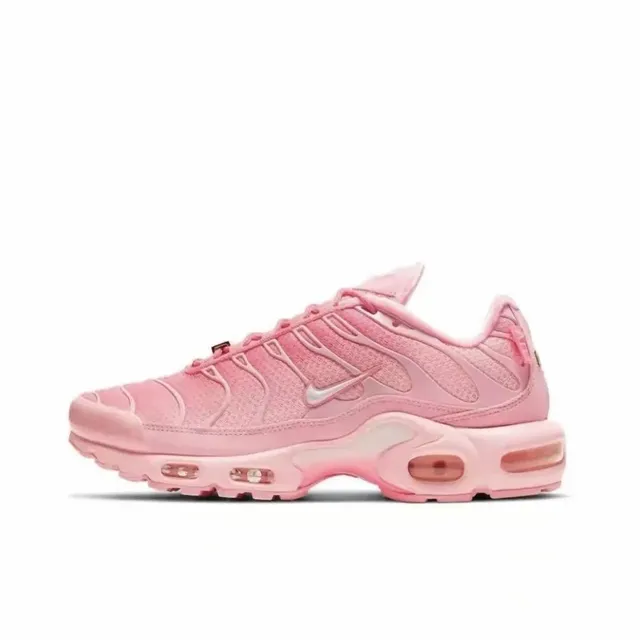 Nike Air Max Plus Triple Pink