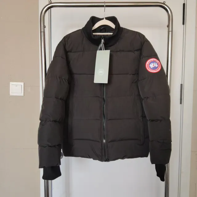 Canada Goose9