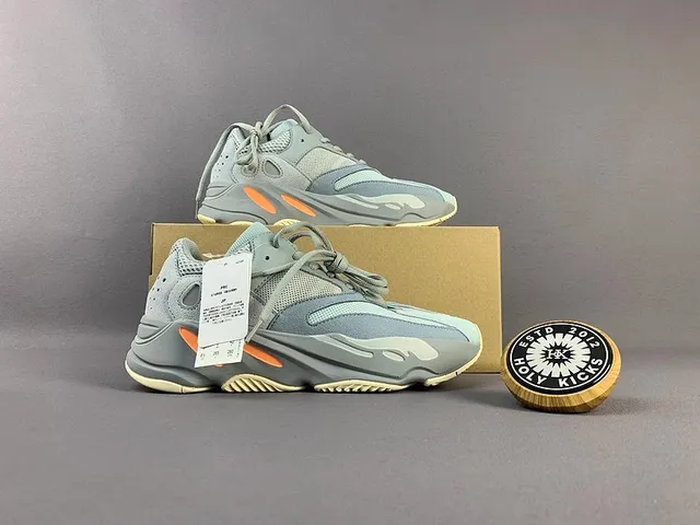 Yeezy 700 Wave Runner