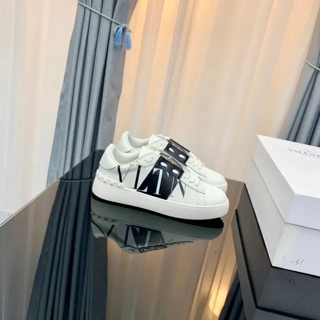 Valentino Rockstud Flat VLTN Logo Strap