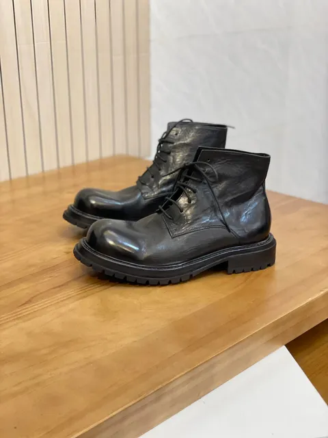 Combat Boot Distressed Leather