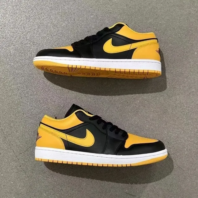 Air Jordan 1 Low Bred Toe