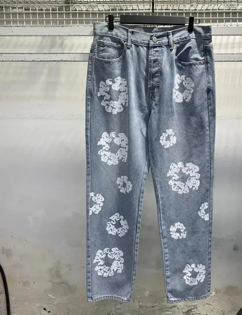 Levi's 501 Straight Fit Jeans Cloud Print