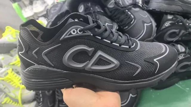 Corteiz CRTZ Runner Black Grey