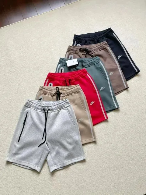 Nike Tech Fleece Shorts Side Stripe