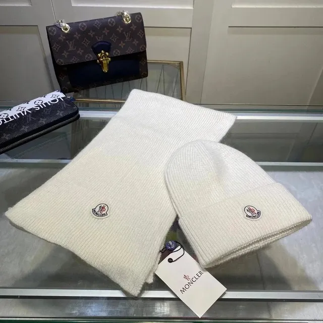 Moncler Beanie and Scarf Set Logo Patch