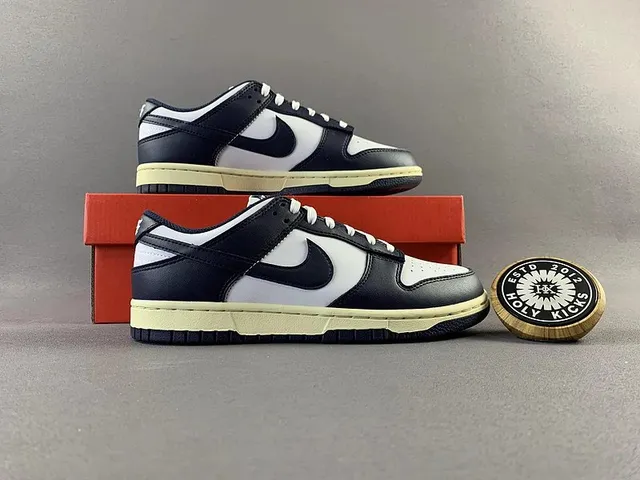 Nike Dunk Low Panda
