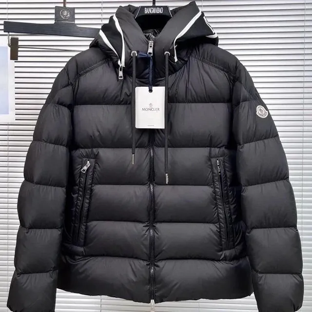 Moncler Down Jacket Classic Quilted Hooded