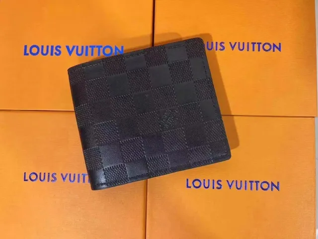 黑色压格