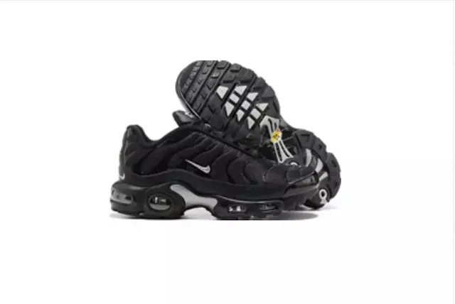 Nike Air Max Plus Triple Black