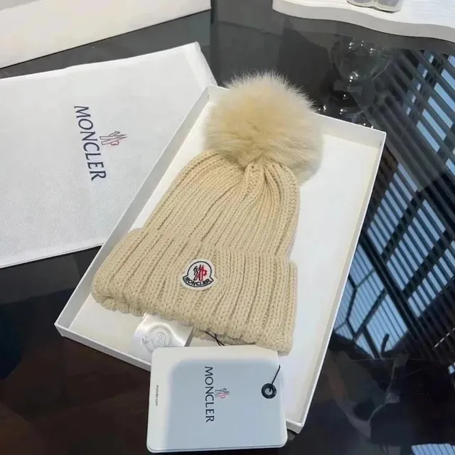 Moncler Knit Beanie Fur Pom-Pom