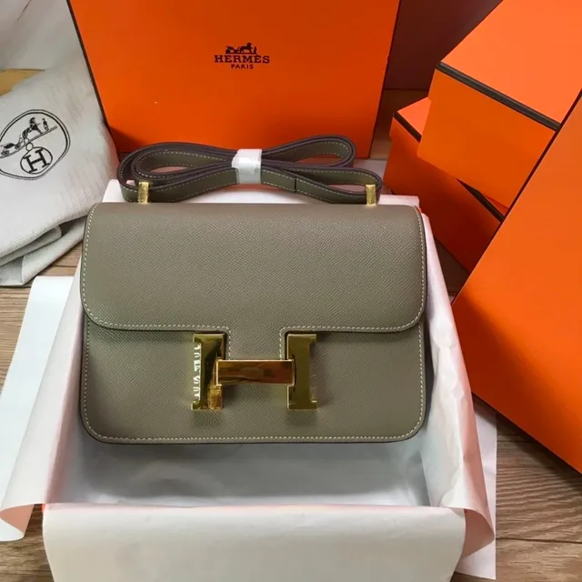 Hermès Constance