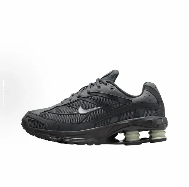 Nike Shox R4 Triple Black
