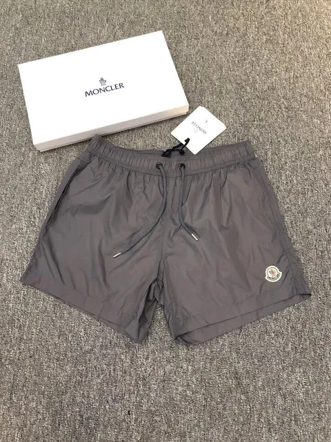 深灰色