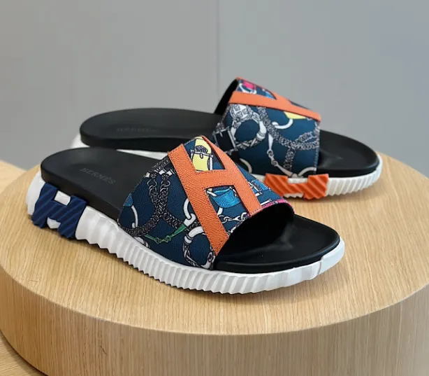 Hermès Oran Slide Chain Print
