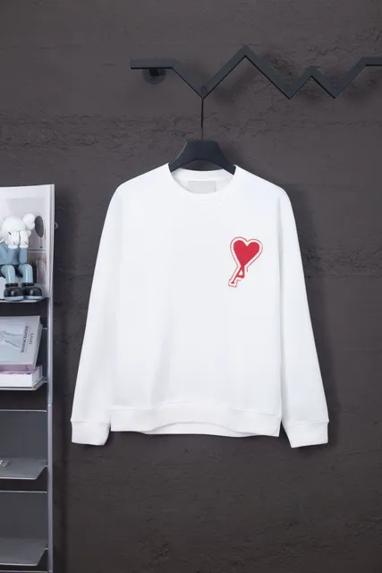 White and red 901 badge round neck thickened version