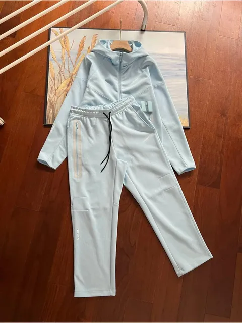 浅蓝色FD8454套装