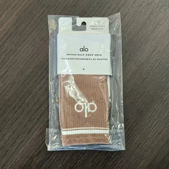 alo长筒棕色